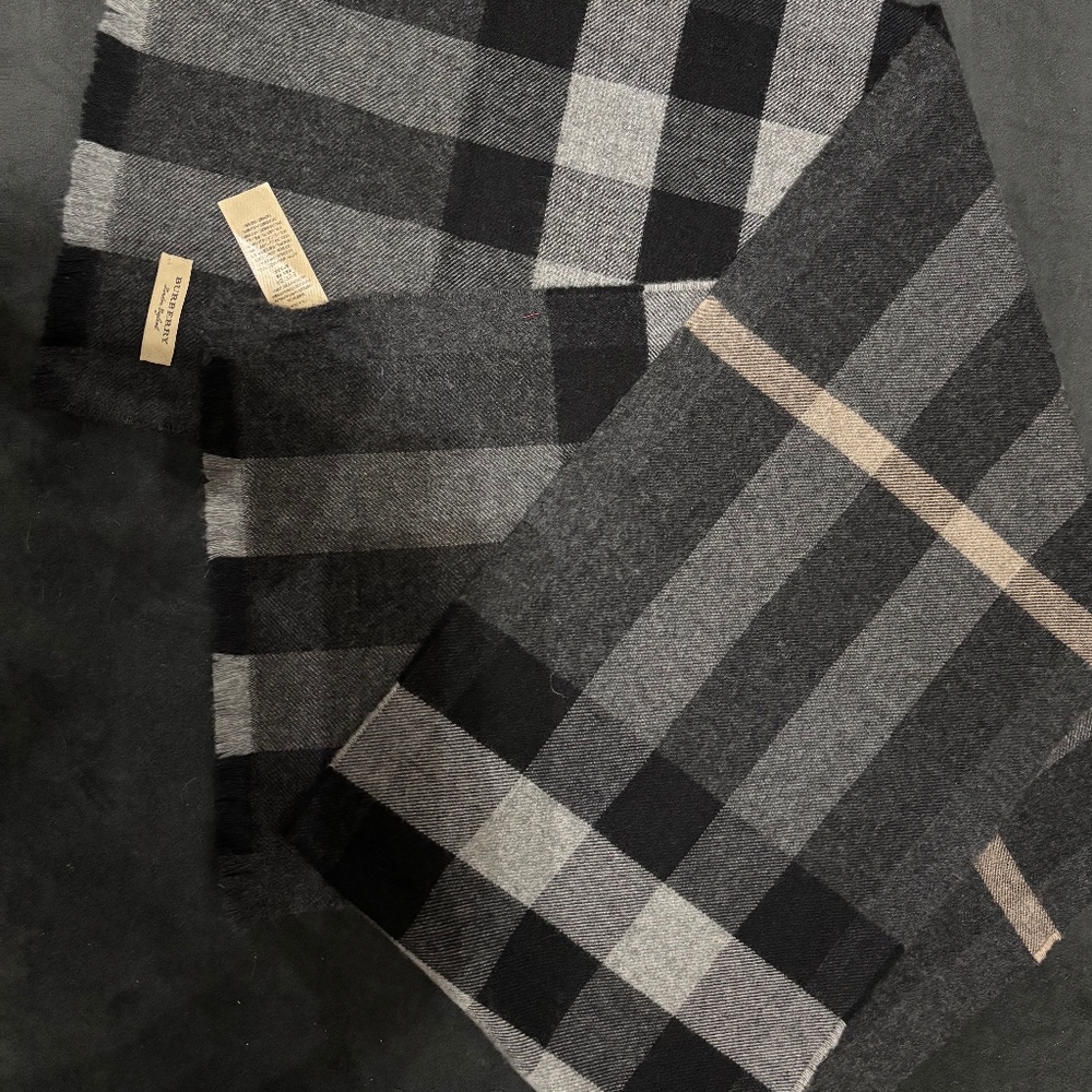 Burberry Wool and Cashmere Plaid Charcoal Grey and Tan Scarf